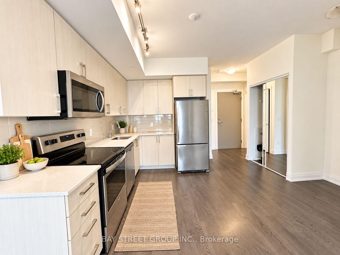 Photo 8 of Unit 302, 591 Sheppard Avenue E, North York, Bayview Village — HOMEH