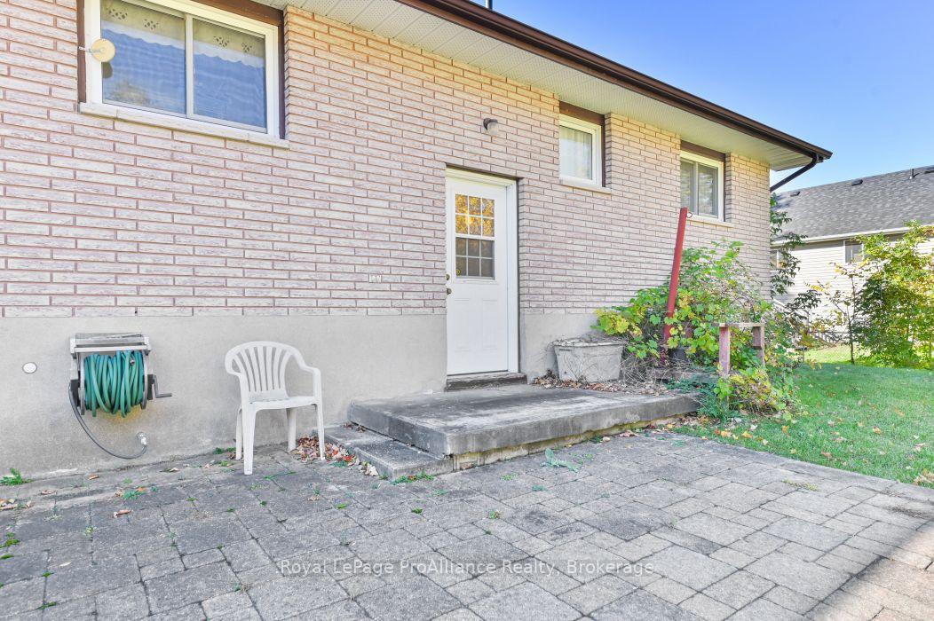 Photo 16 of 218541 Loyalist Parkway, Quinte West, Murray Ward — HOMEH