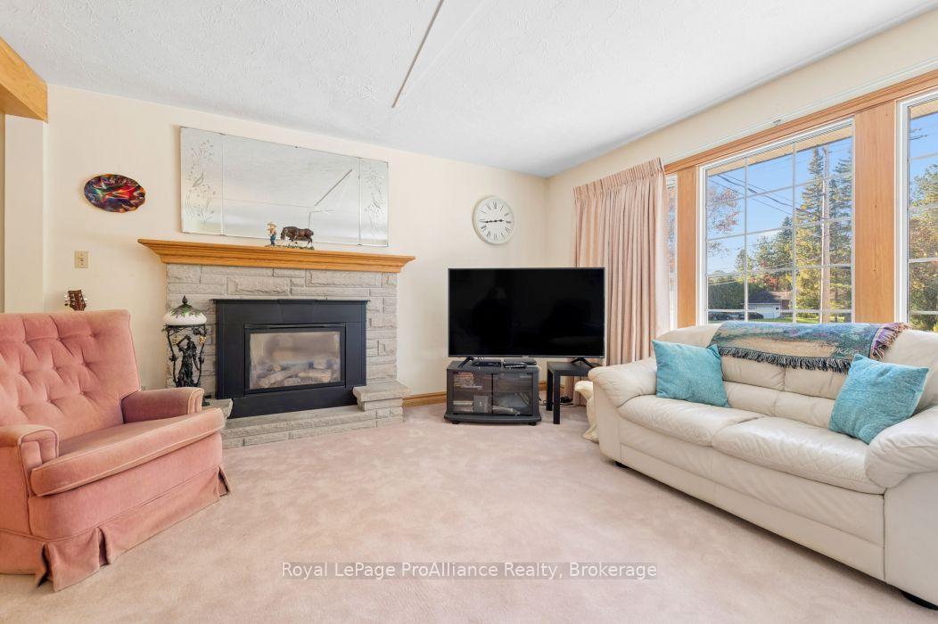 Photo 21 of 218541 Loyalist Parkway, Quinte West, Murray Ward — HOMEH
