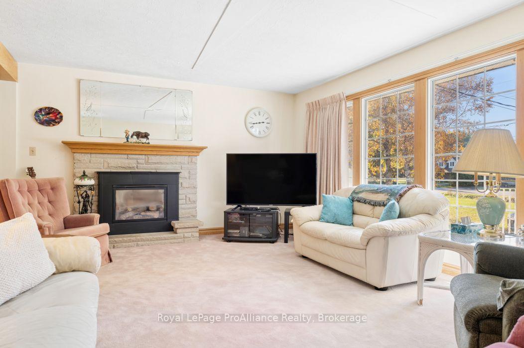 Photo 23 of 218541 Loyalist Parkway, Quinte West, Murray Ward — HOMEH