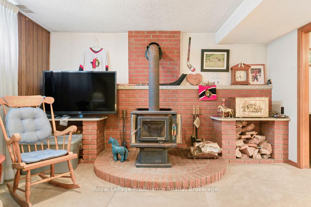 Photo 33 of 218541 Loyalist Parkway, Quinte West, Murray Ward — HOMEH