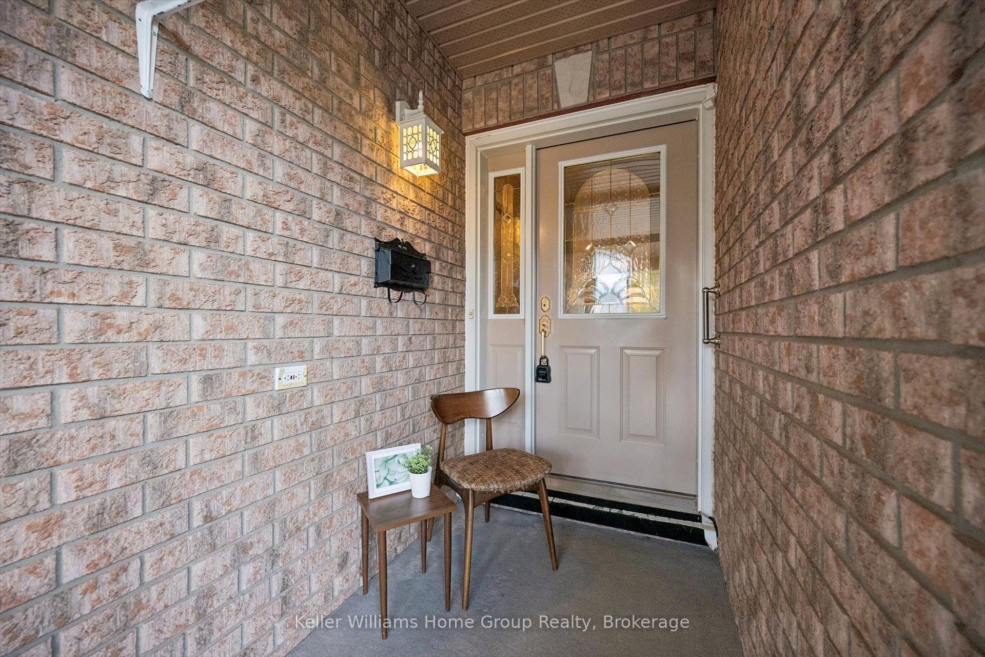 Photo 6 of 20 Beechlawn Boulevard, Guelph, Village By The Arboretum — HOMEH