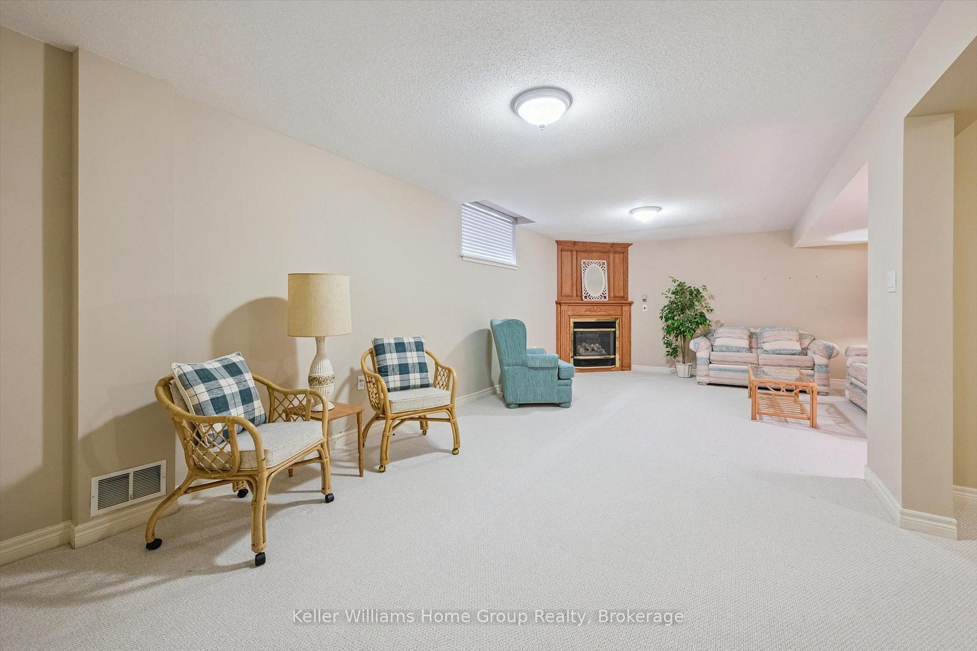 Photo 27 of 20 Beechlawn Boulevard, Guelph, Village By The Arboretum — HOMEH