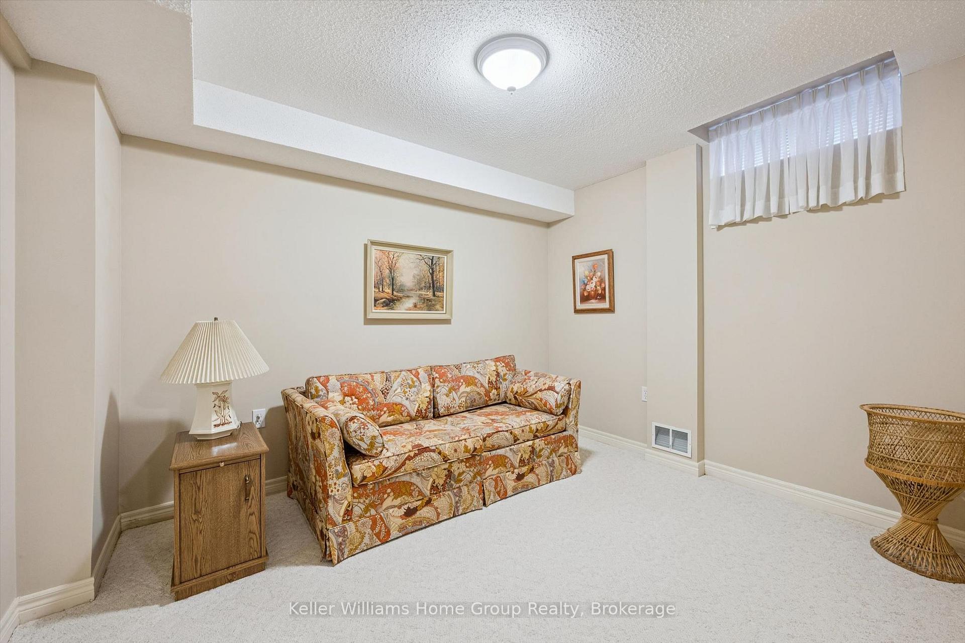 Photo 32 of 20 Beechlawn Boulevard, Guelph, Village By The Arboretum — HOMEH
