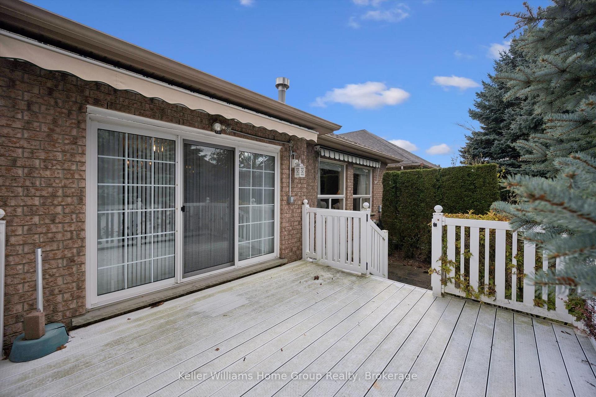 Photo 37 of 20 Beechlawn Boulevard, Guelph, Village By The Arboretum — HOMEH