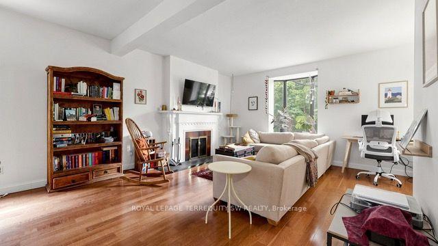 Photo 3 of 29 Winchester Street, Toronto, Cabbagetown-South St. James Town — HOMEH