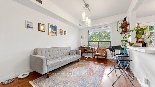 Photo 4 of 29 Winchester Street, Toronto, Cabbagetown-South St. James Town — HOMEH