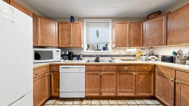 Photo 38 of 29 Winchester Street, Toronto, Cabbagetown-South St. James Town — HOMEH