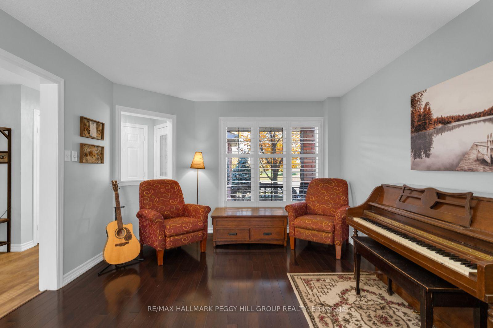 Photo 3 of 95 Madelaine Drive, Barrie, Painswick South — HOMEH