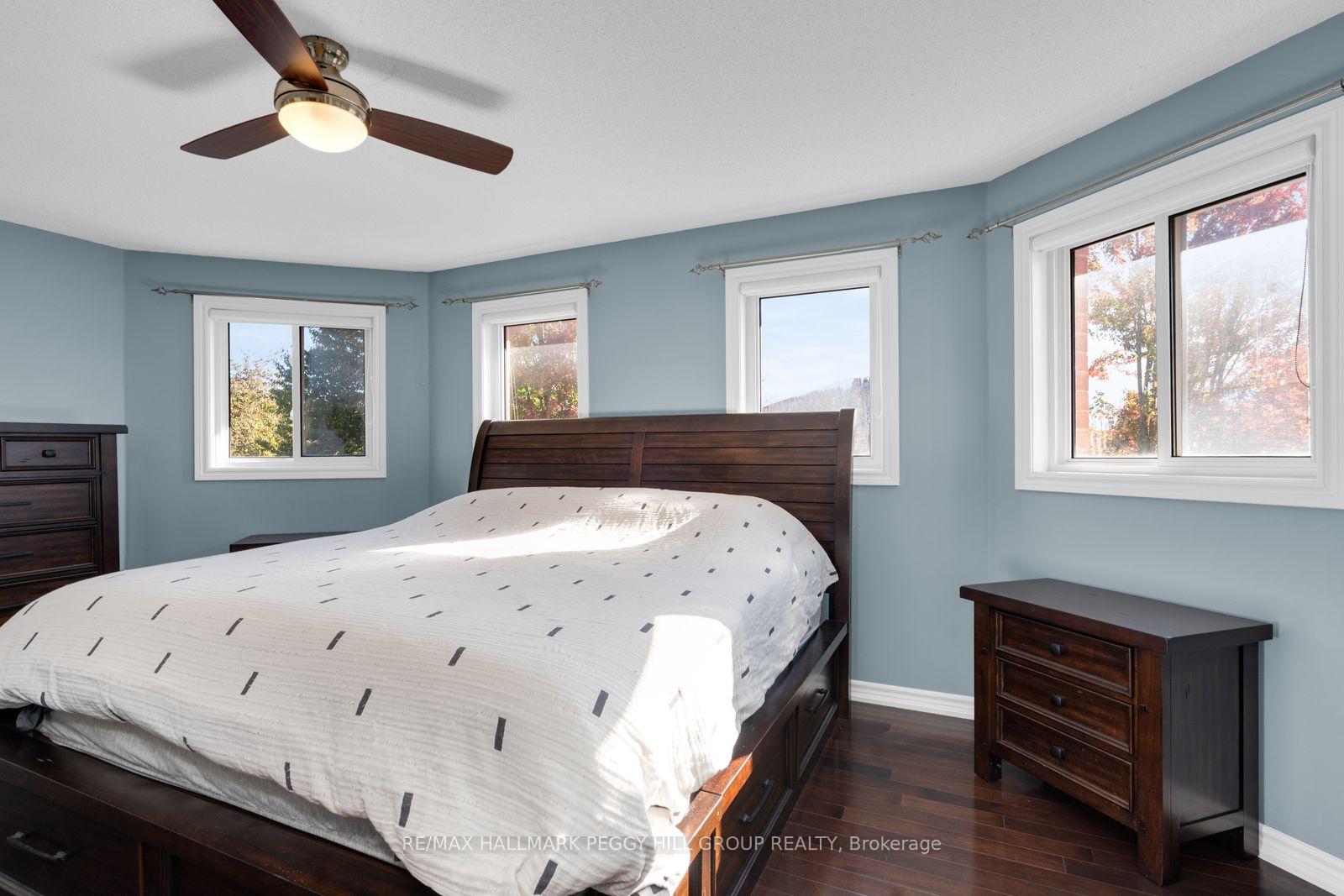 Photo 8 of 95 Madelaine Drive, Barrie, Painswick South — HOMEH