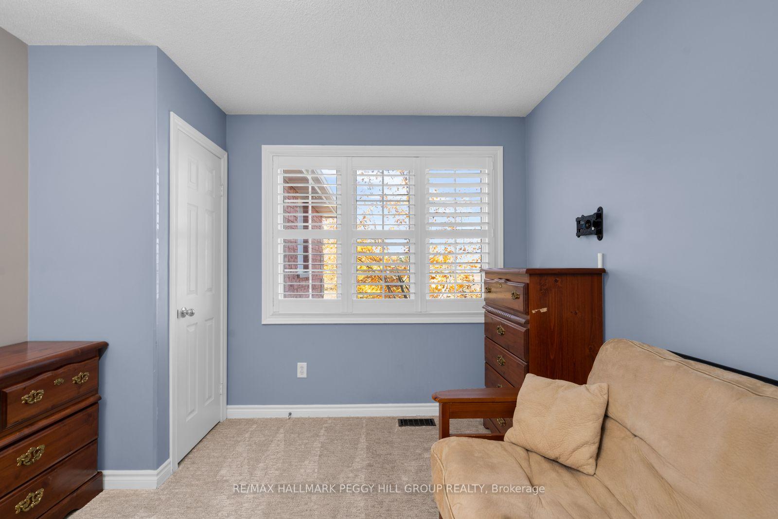 Photo 11 of 95 Madelaine Drive, Barrie, Painswick South — HOMEH