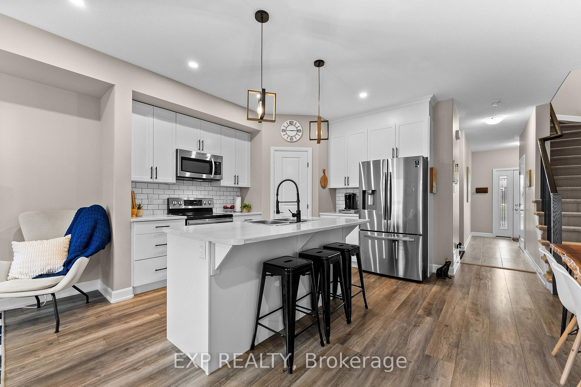 Photo 9 of 76 Vimy Ridge Crescent, Arnprior, Arnprior — HOMEH