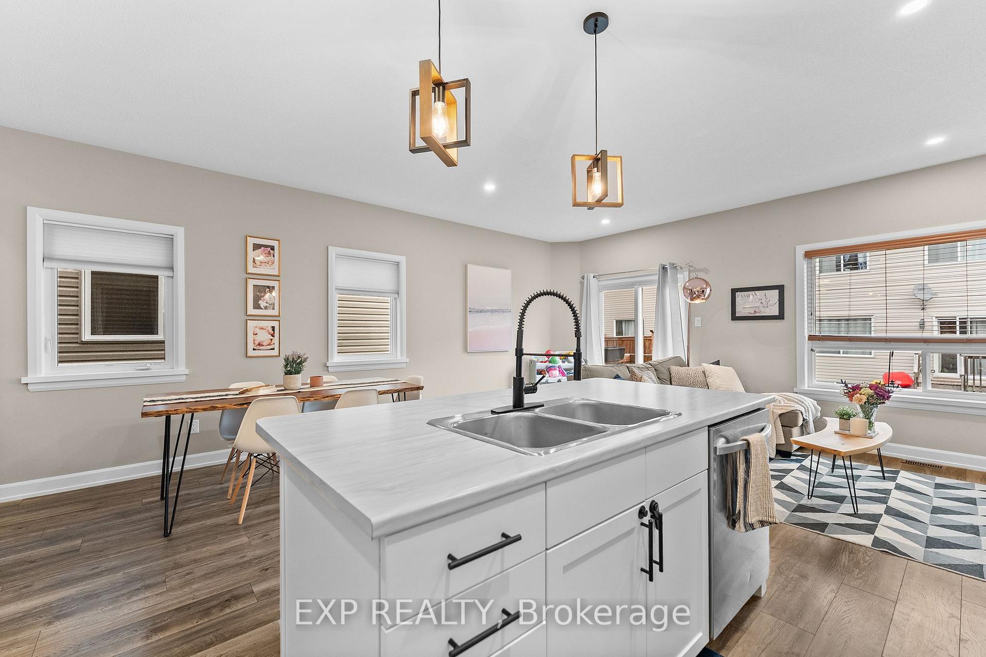 Photo 11 of 76 Vimy Ridge Crescent, Arnprior, Arnprior — HOMEH