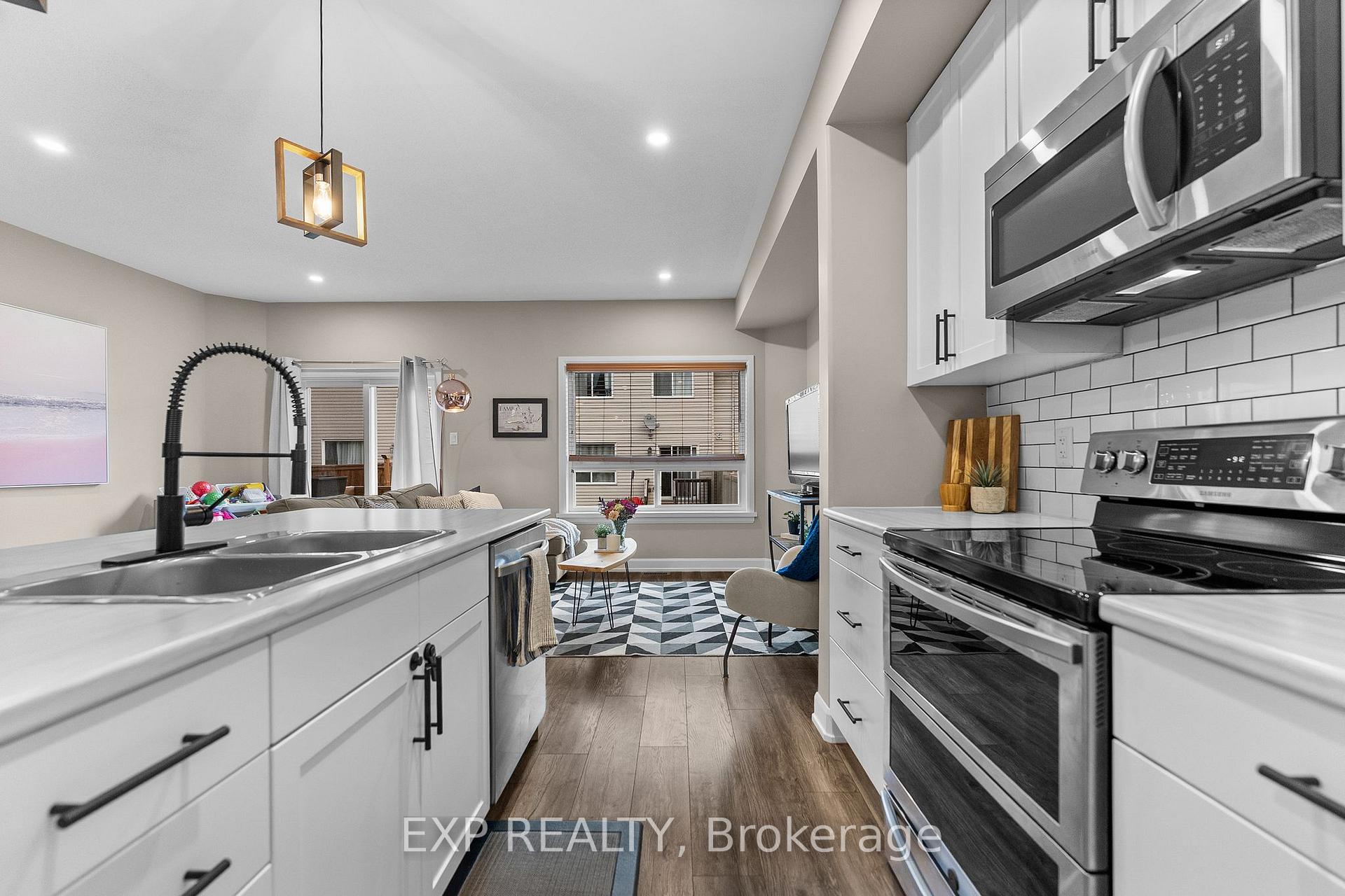 Photo 12 of 76 Vimy Ridge Crescent, Arnprior, Arnprior — HOMEH