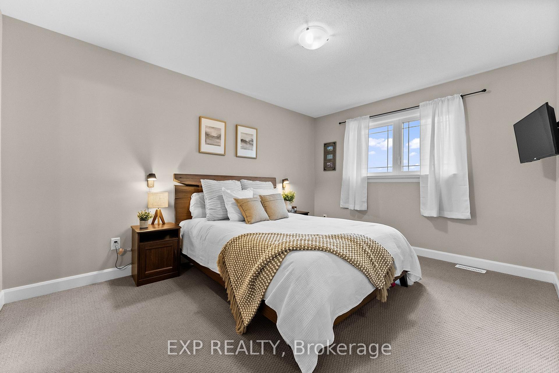 Photo 21 of 76 Vimy Ridge Crescent, Arnprior, Arnprior — HOMEH