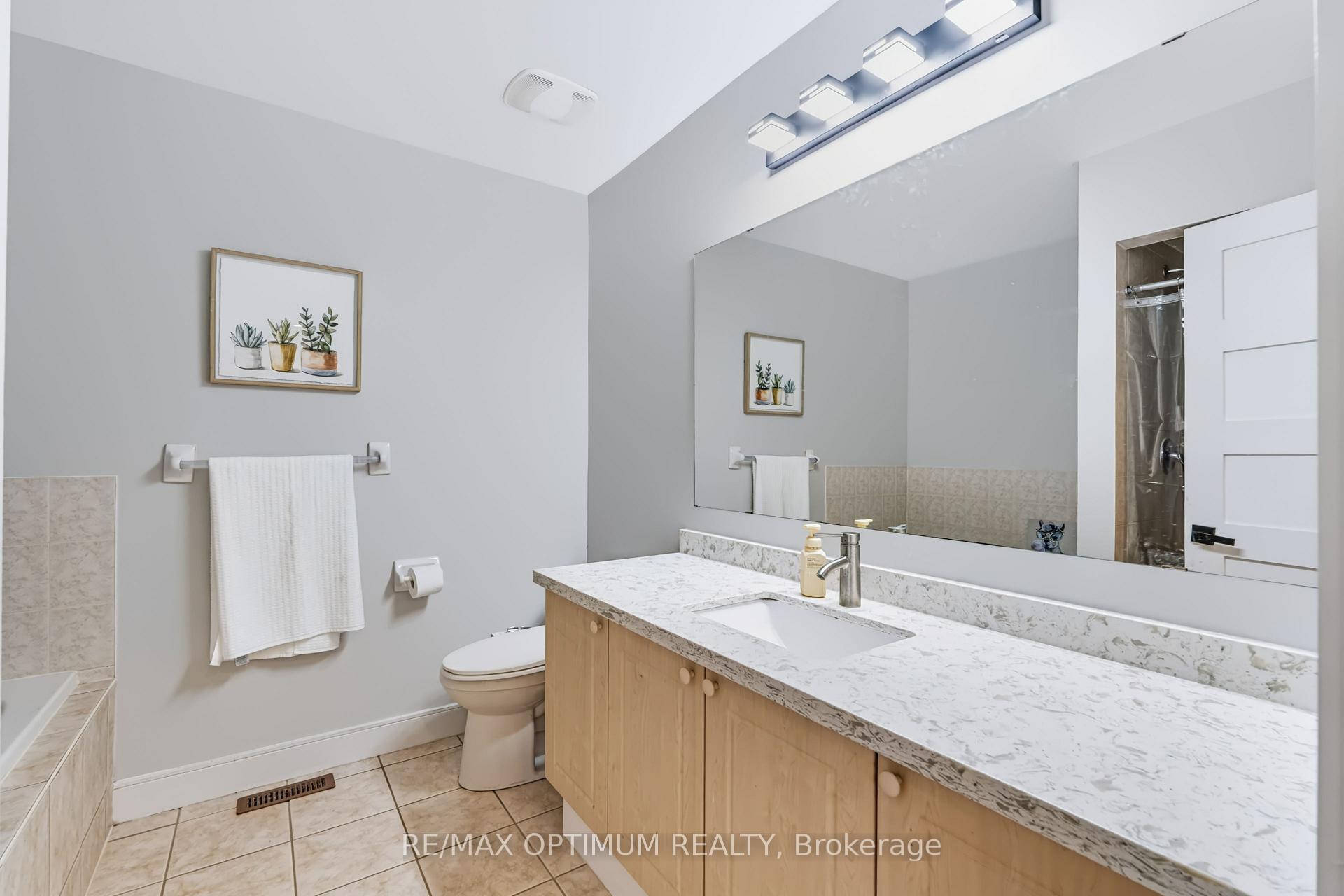 Photo 24 of 815 Nolan Road, Mississauga, East Credit — HOMEH