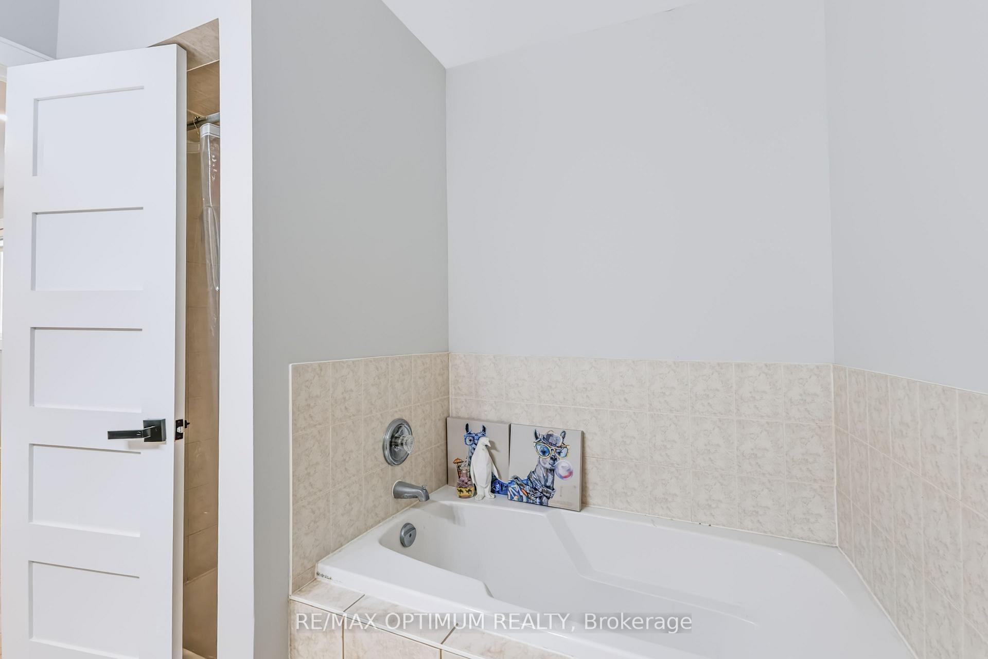 Photo 25 of 815 Nolan Road, Mississauga, East Credit — HOMEH
