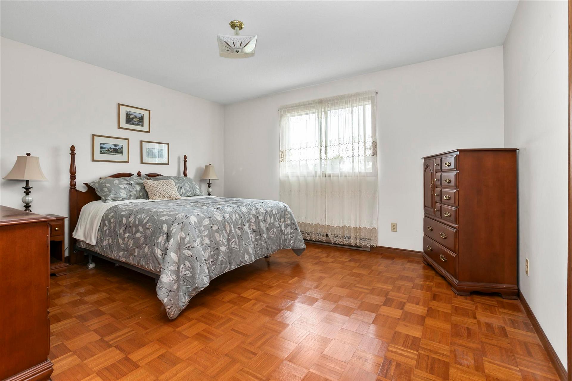 Photo 11 of 62 Laronde Avenue, Sault Ste Marie, Ward 2 — HOMEH