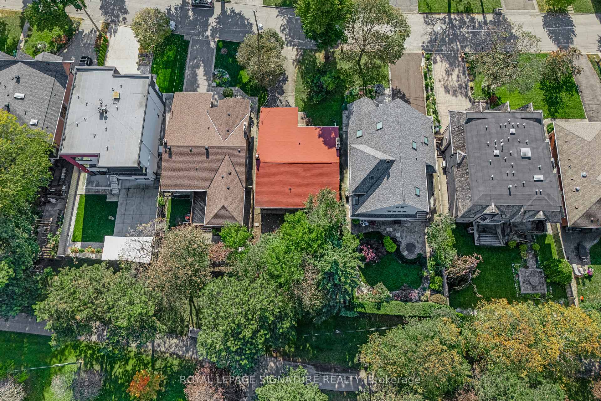 Photo 10 of 26 Millgate Crescent, North York, Bayview Village — HOMEH