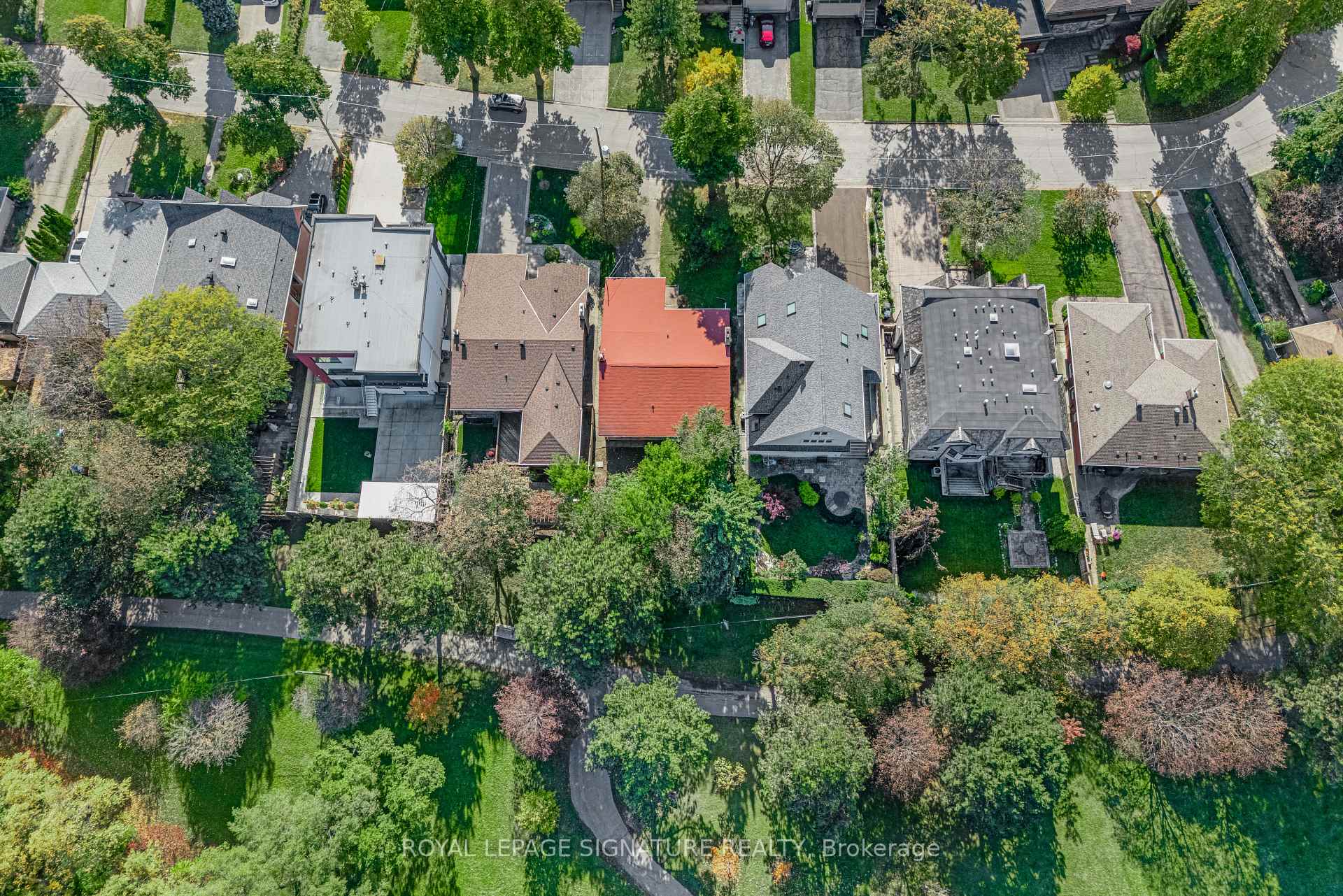 Photo 11 of 26 Millgate Crescent, North York, Bayview Village — HOMEH