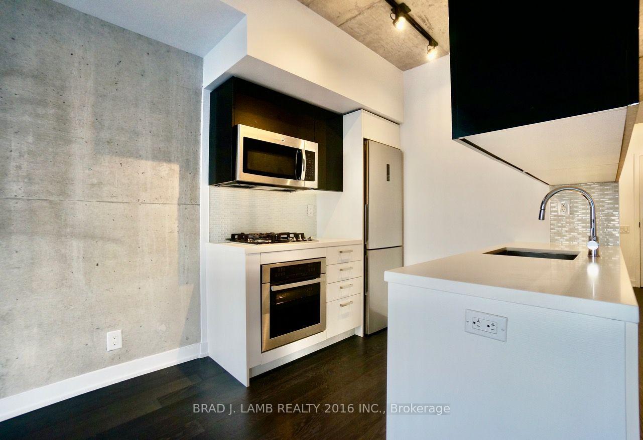 Photo 4 of Unit 301, 39 Brant Street, Toronto, Waterfront Communities — HOMEH