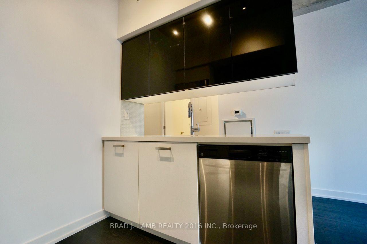 Photo 5 of Unit 301, 39 Brant Street, Toronto, Waterfront Communities — HOMEH