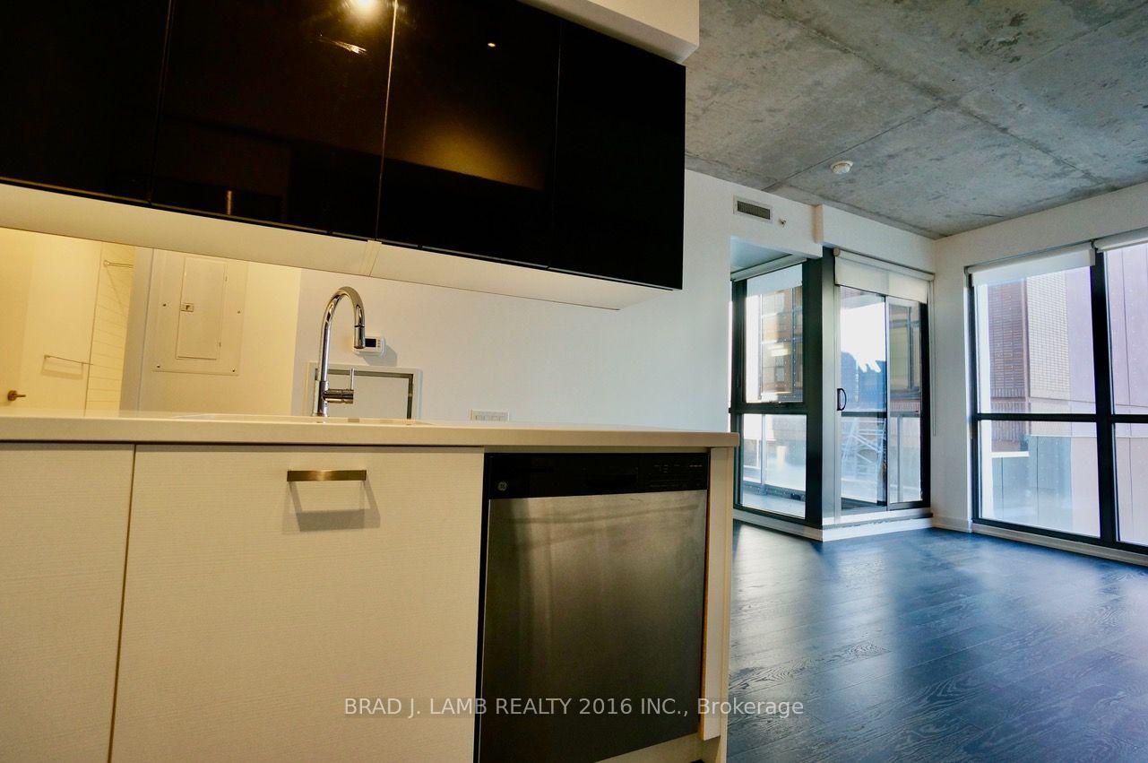 Photo 6 of Unit 301, 39 Brant Street, Toronto, Waterfront Communities — HOMEH