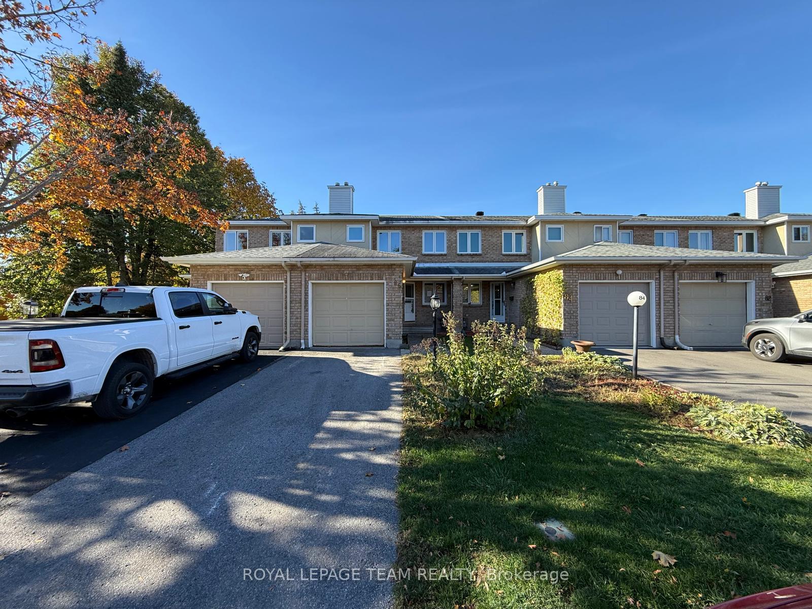 Photo 2 of 86 Hummingbird Crescent, Ottawa, Barrhaven - Cedargrove/Fraserdale — HOMEH