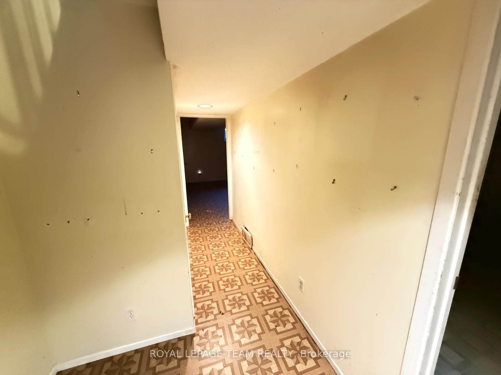 Photo 12 of 86 Hummingbird Crescent, Ottawa, Barrhaven - Cedargrove/Fraserdale — HOMEH