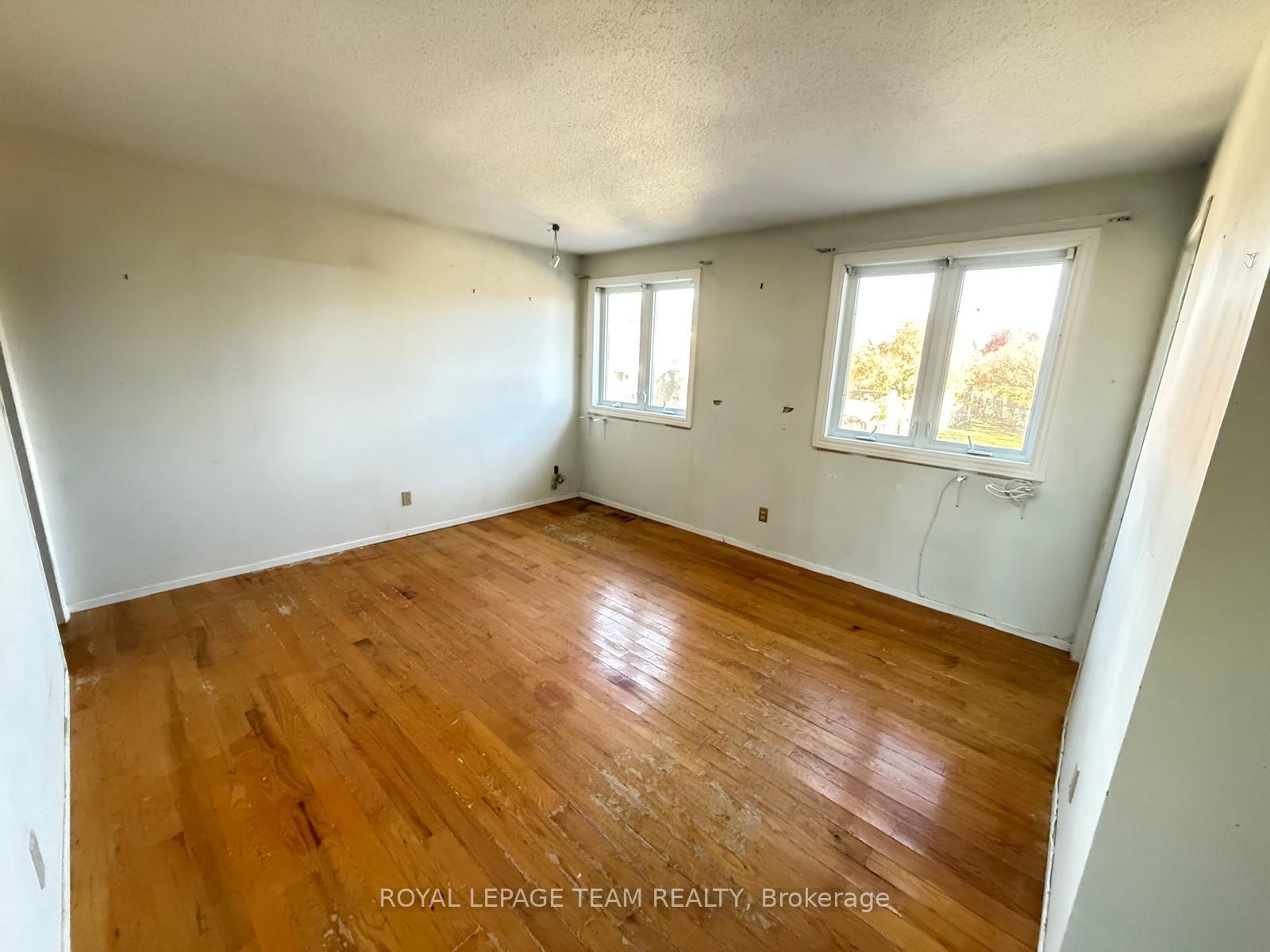 Photo 21 of 86 Hummingbird Crescent, Ottawa, Barrhaven - Cedargrove/Fraserdale — HOMEH