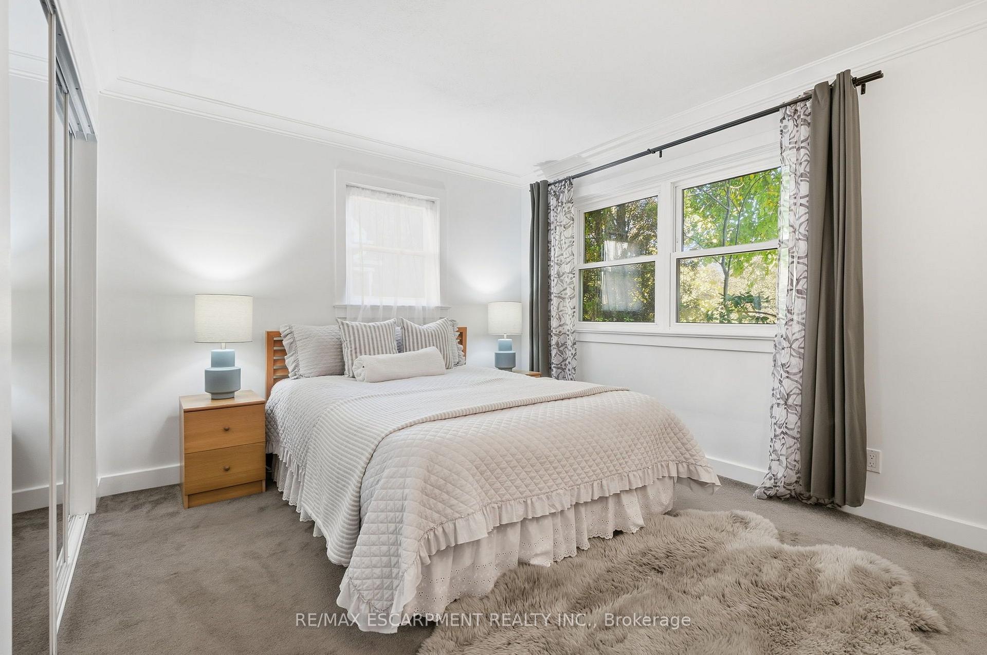 Photo 18 of 313 North Shore Boulevard, Burlington, Bayview — HOMEH