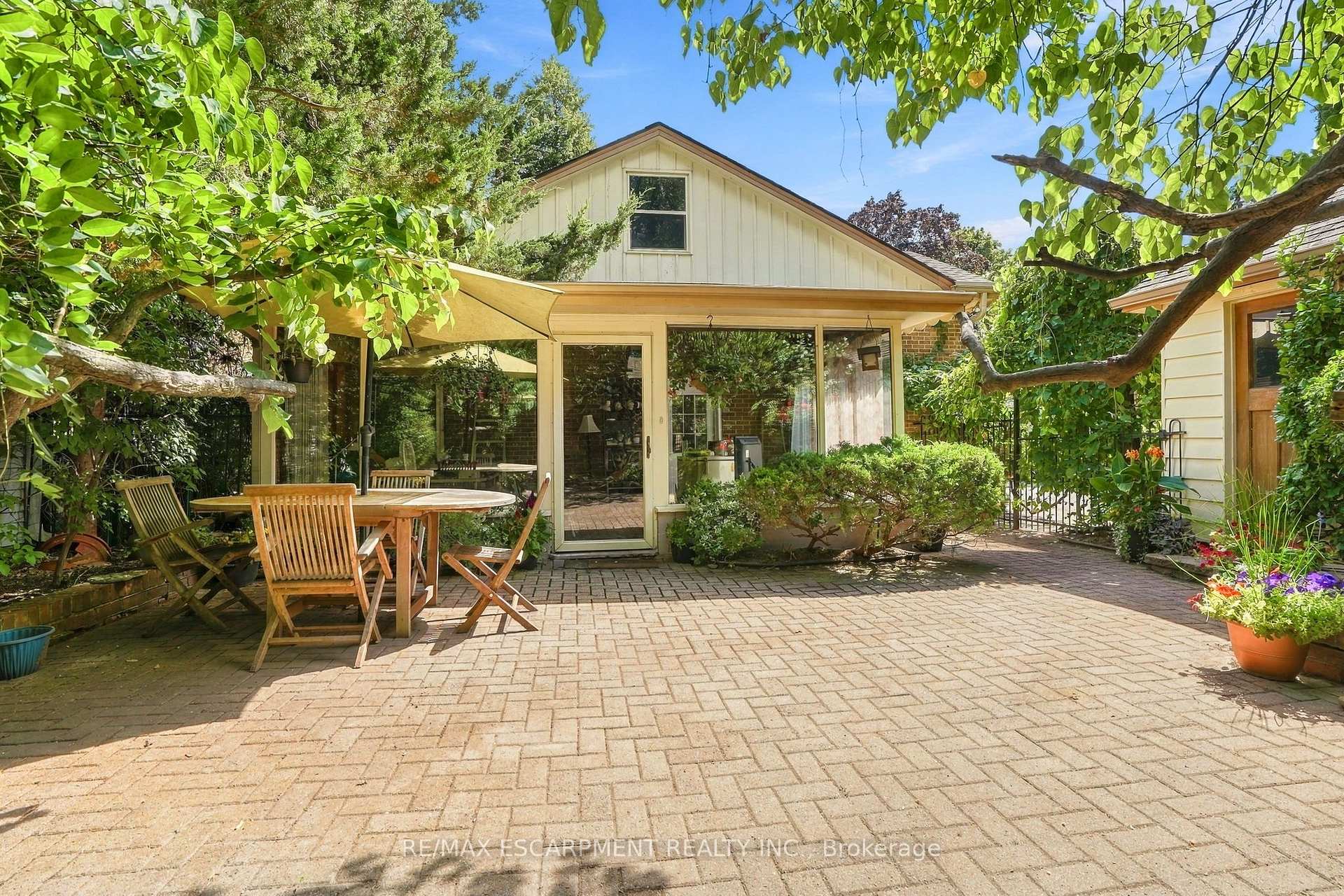 Photo 39 of 313 North Shore Boulevard, Burlington, Bayview — HOMEH
