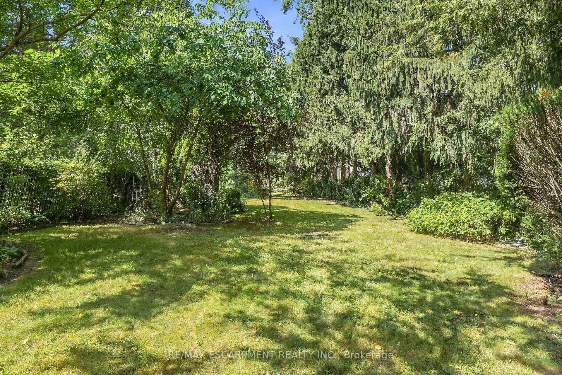 Photo 41 of 313 North Shore Boulevard, Burlington, Bayview — HOMEH