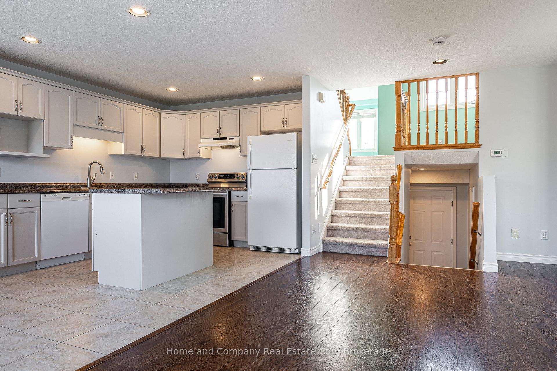 Photo 2 of 82 Walsh Crescent, Stratford — HOMEH
