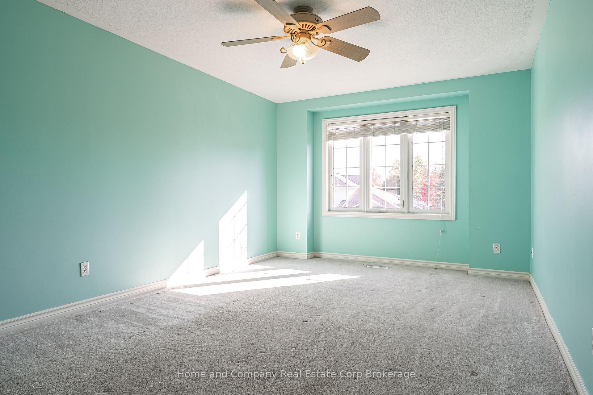 Photo 3 of 82 Walsh Crescent, Stratford — HOMEH