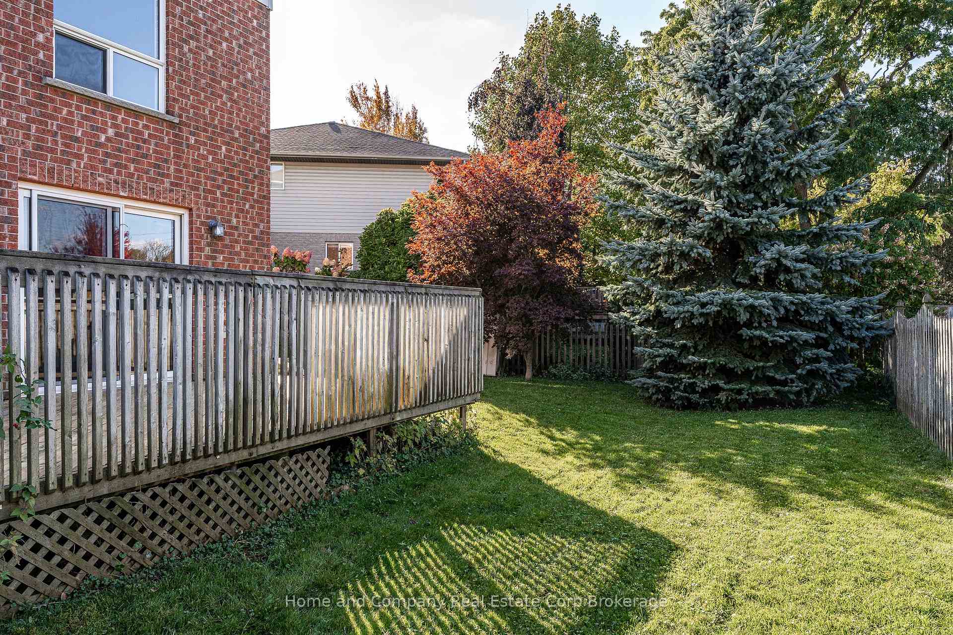 Photo 5 of 82 Walsh Crescent, Stratford — HOMEH
