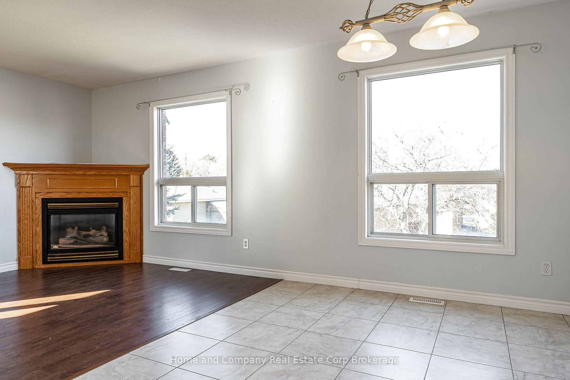 Photo 14 of 82 Walsh Crescent, Stratford — HOMEH
