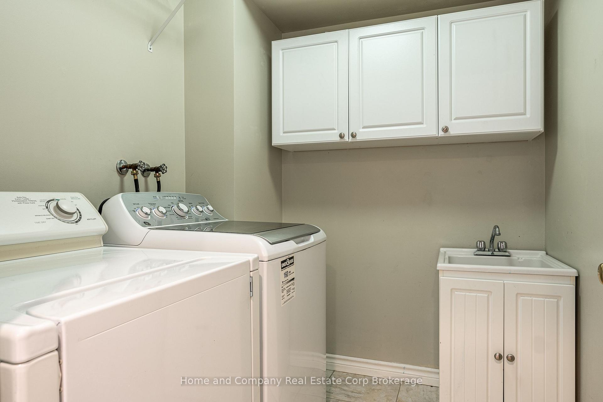 Photo 24 of 82 Walsh Crescent, Stratford — HOMEH