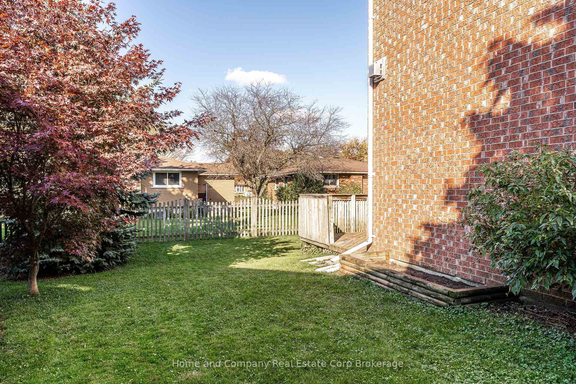 Photo 30 of 82 Walsh Crescent, Stratford — HOMEH