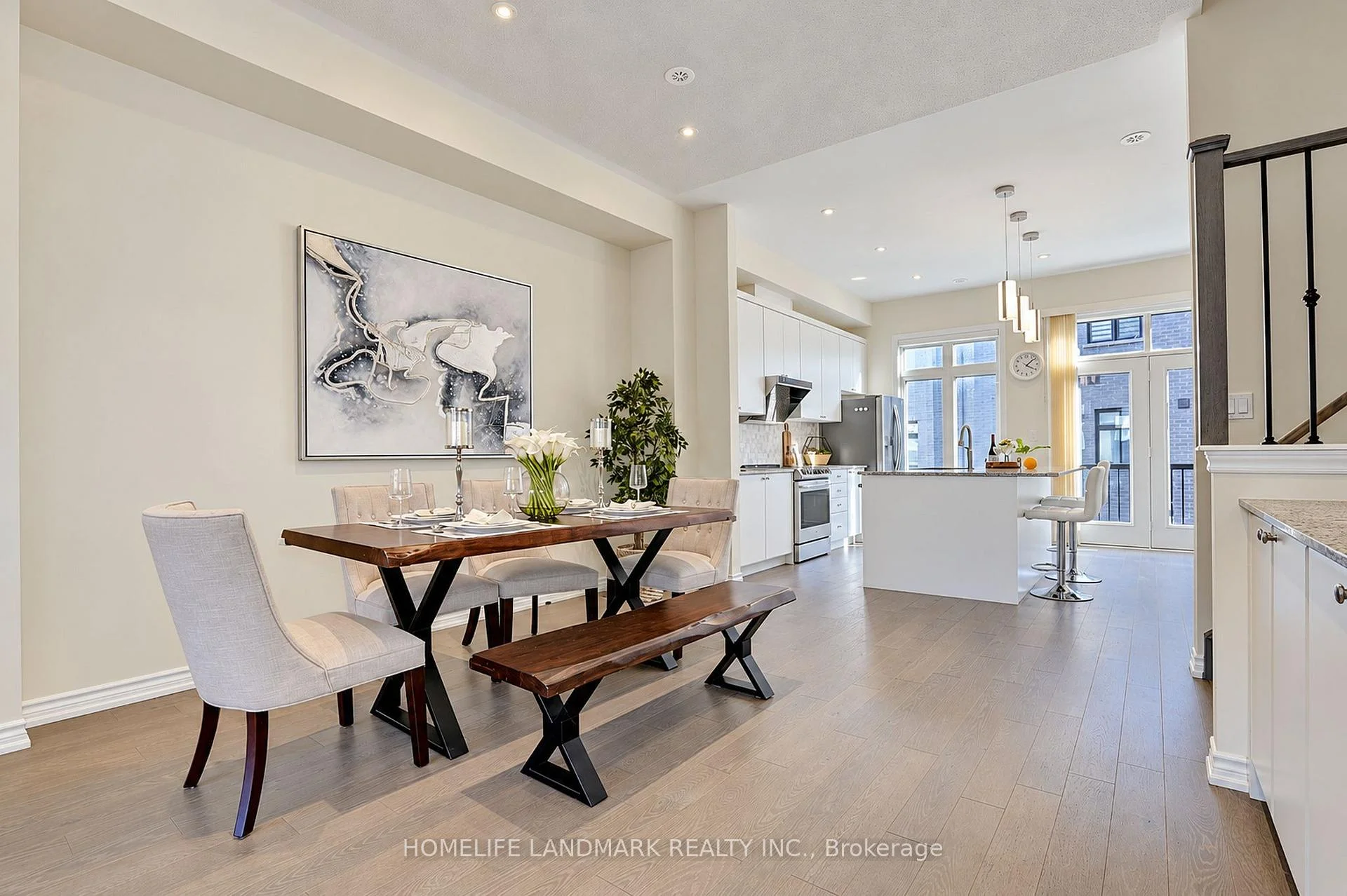 Photo 6 of 41 Golden Trail, Vaughan, Patterson — HOMEH