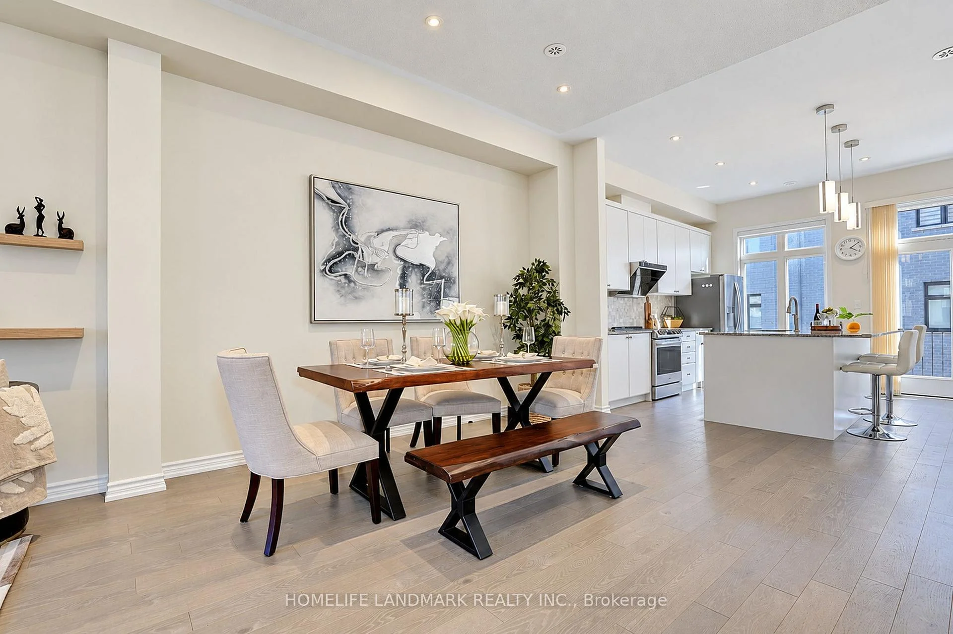 Photo 8 of 41 Golden Trail, Vaughan, Patterson — HOMEH