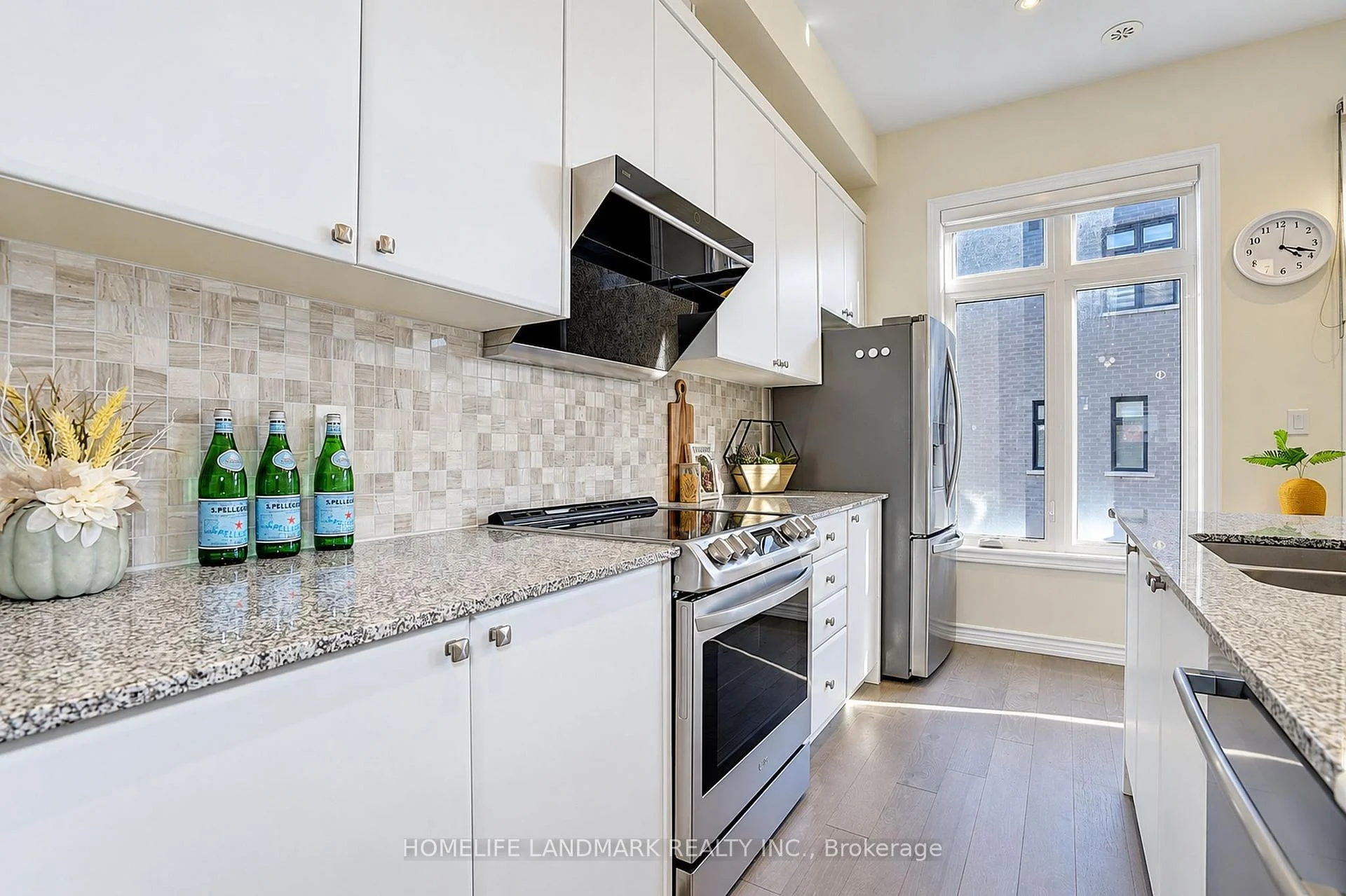Photo 15 of 41 Golden Trail, Vaughan, Patterson — HOMEH