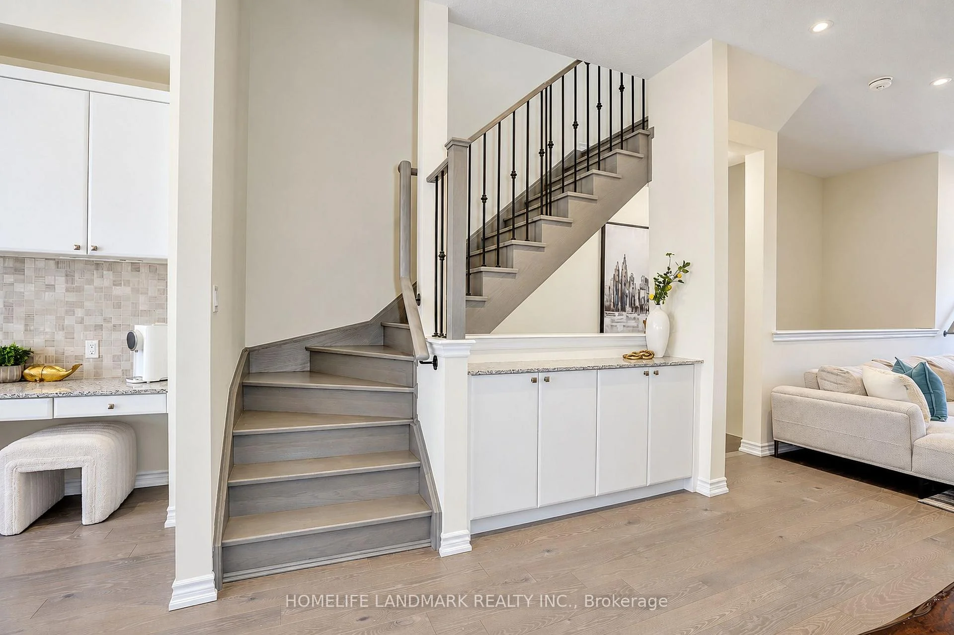 Photo 18 of 41 Golden Trail, Vaughan, Patterson — HOMEH