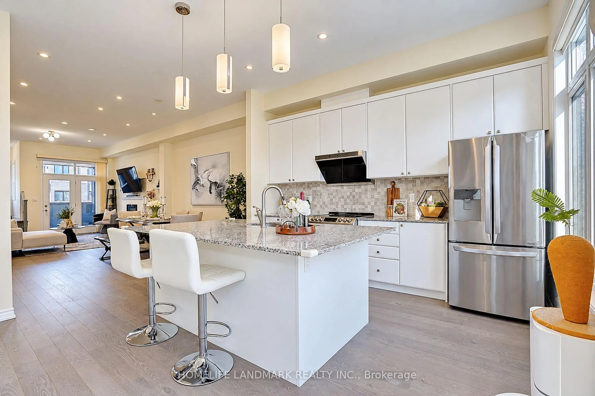 Photo 19 of 41 Golden Trail, Vaughan, Patterson — HOMEH