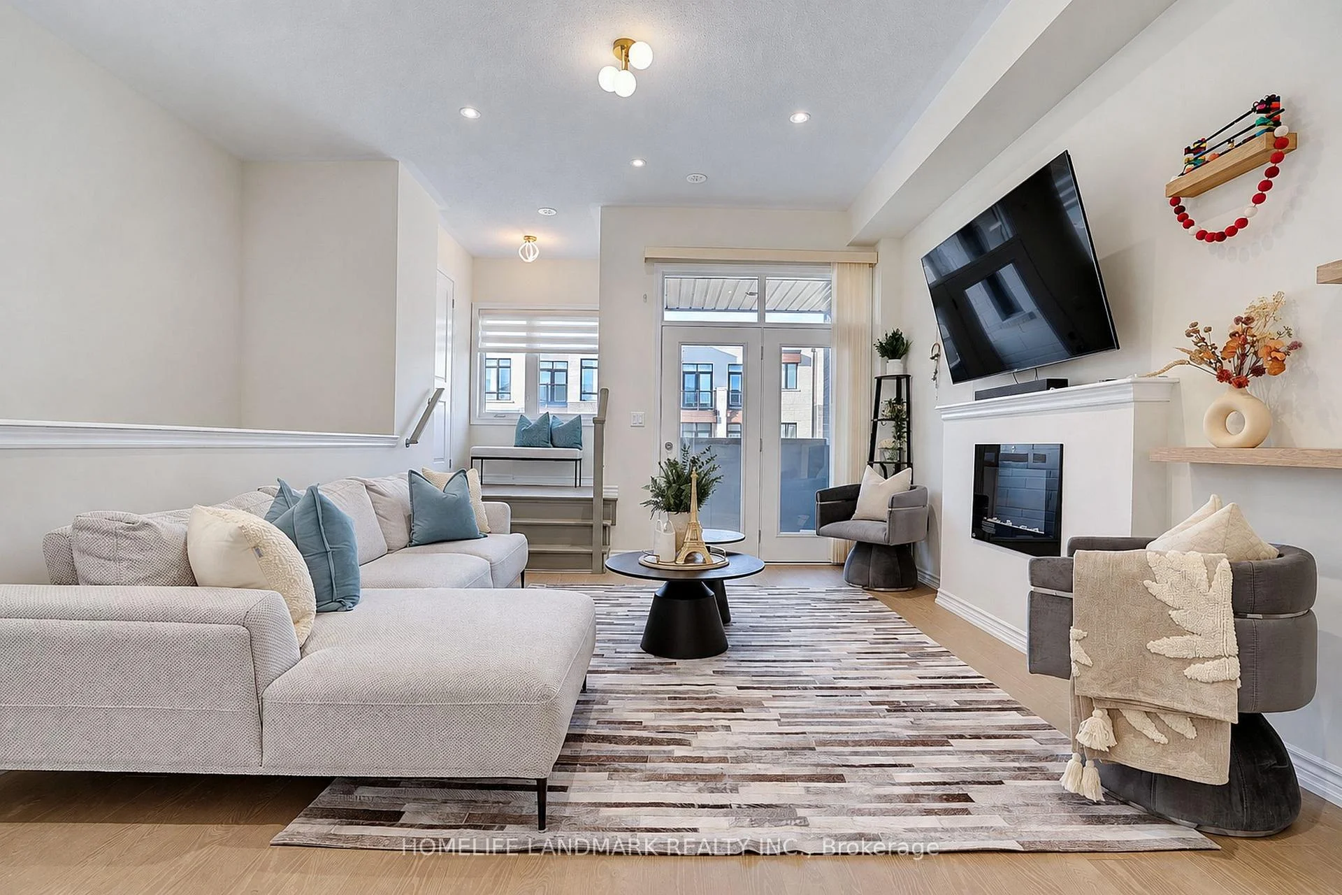 Photo 26 of 41 Golden Trail, Vaughan, Patterson — HOMEH