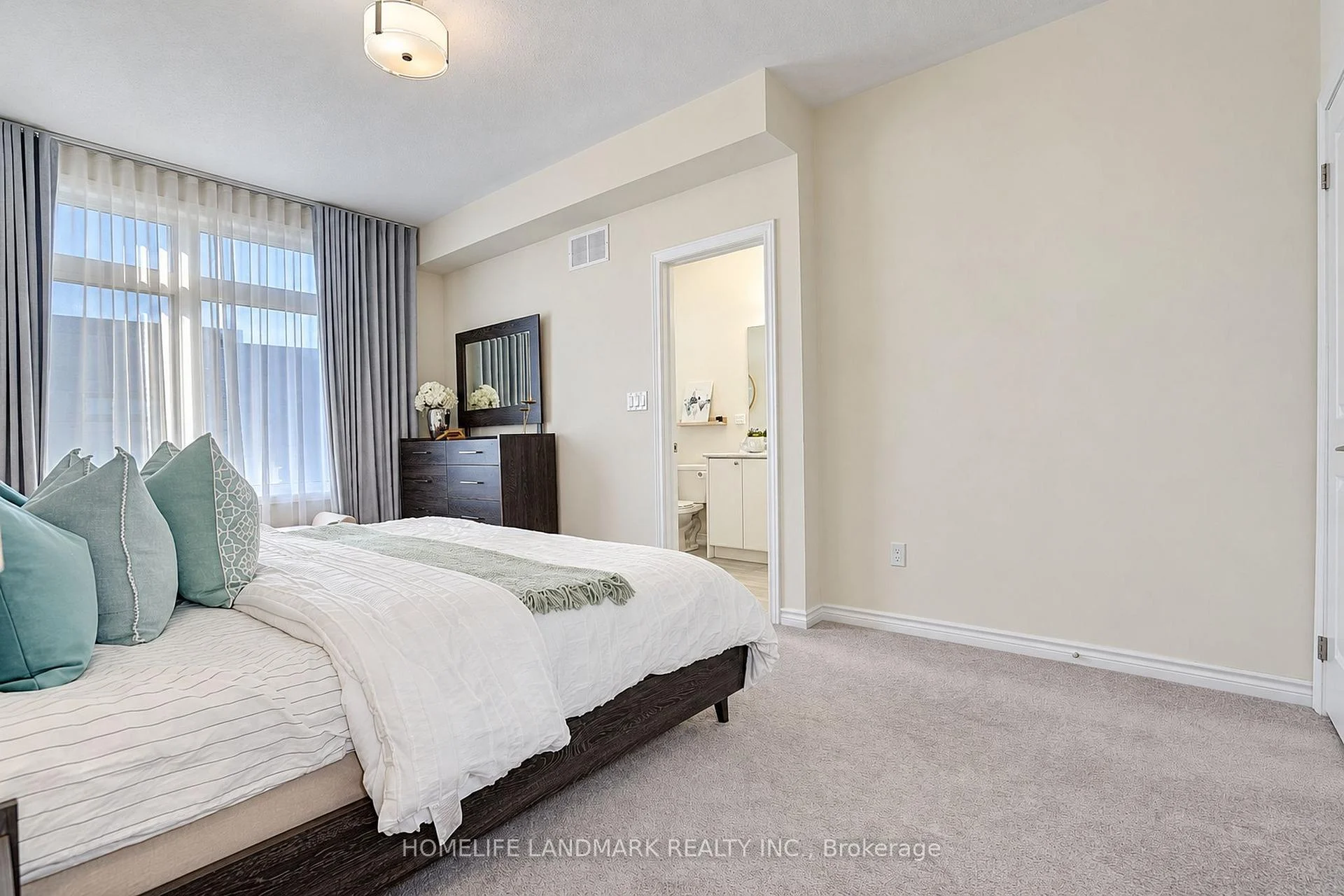 Photo 35 of 41 Golden Trail, Vaughan, Patterson — HOMEH