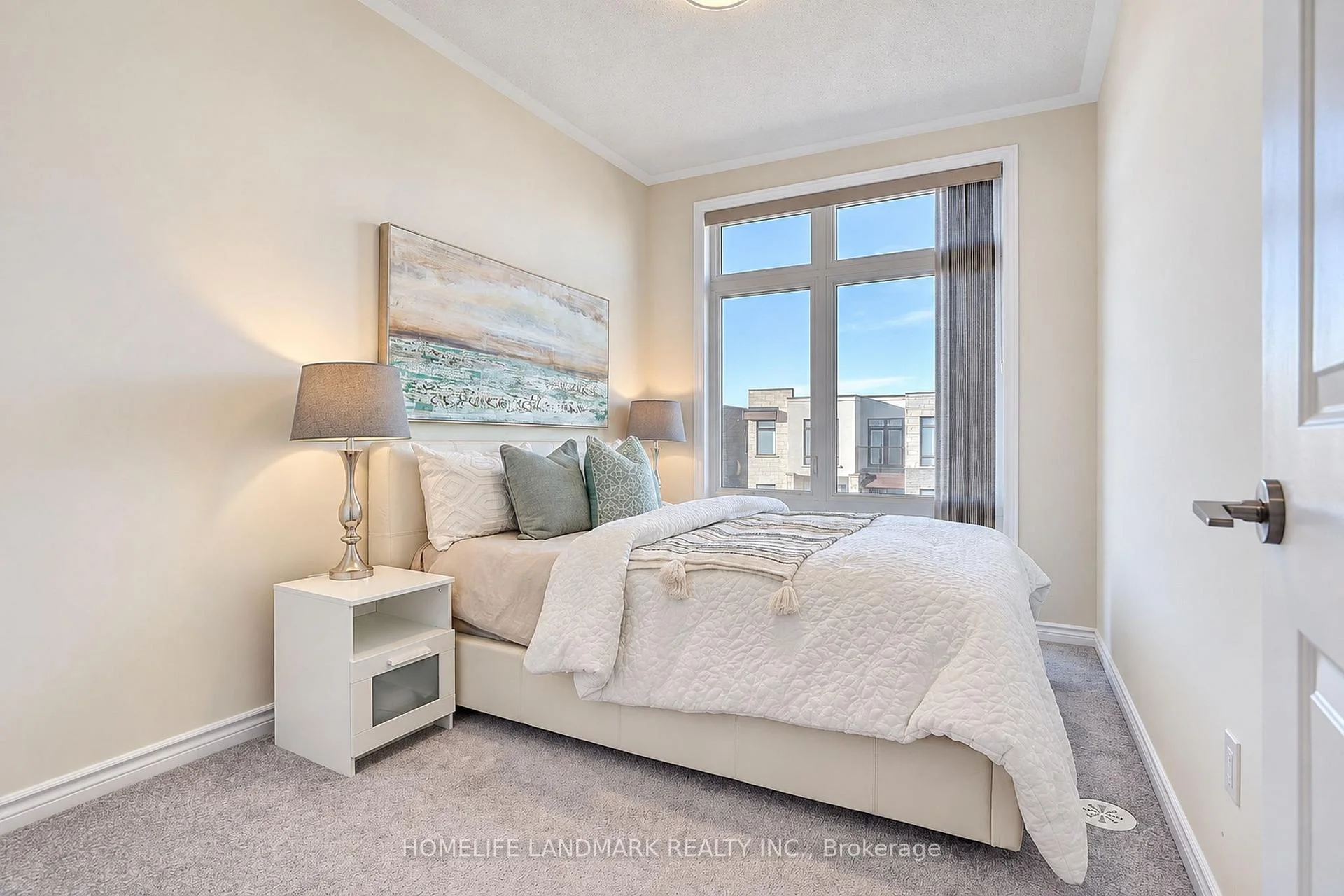 Photo 42 of 41 Golden Trail, Vaughan, Patterson — HOMEH
