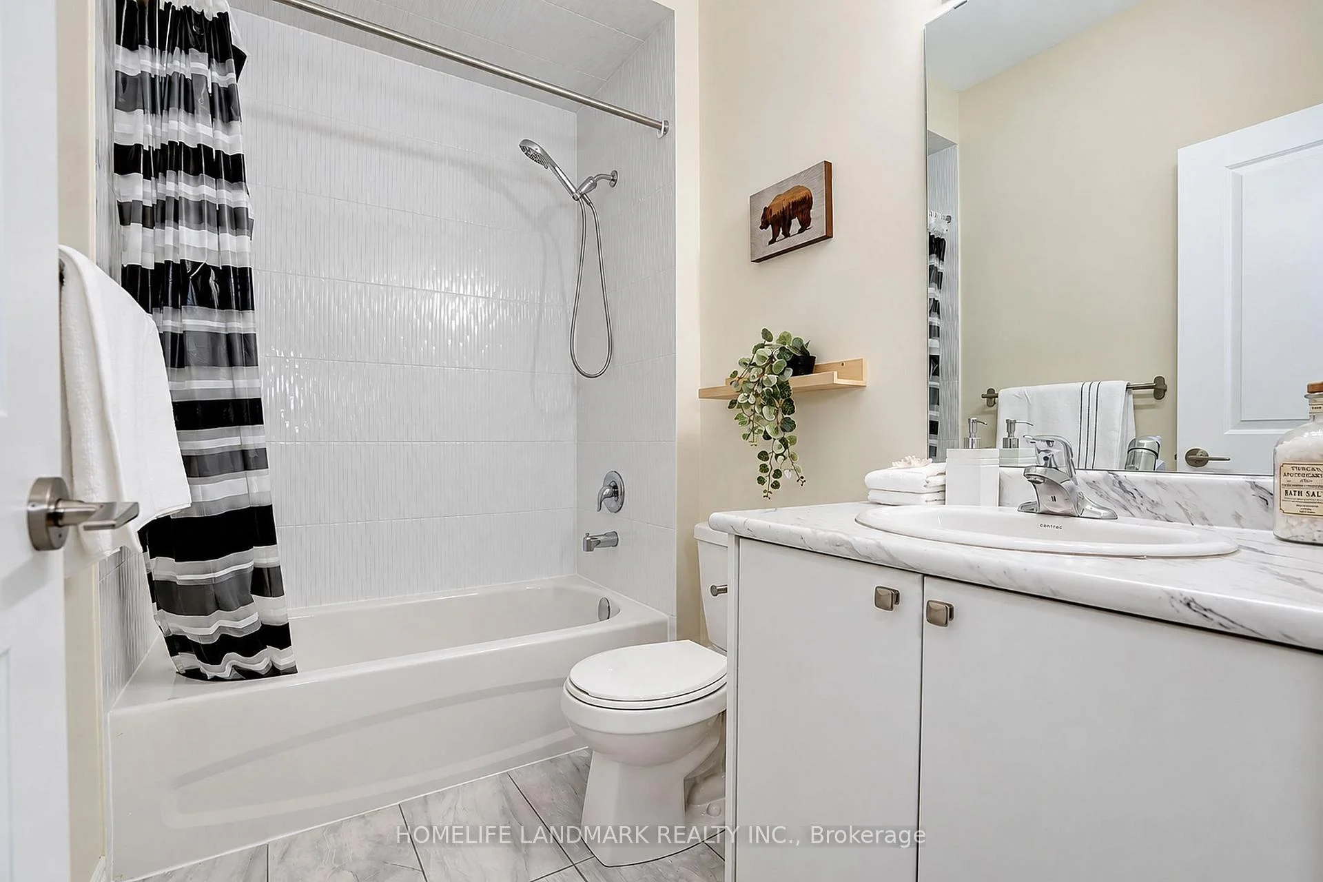 Photo 47 of 41 Golden Trail, Vaughan, Patterson — HOMEH