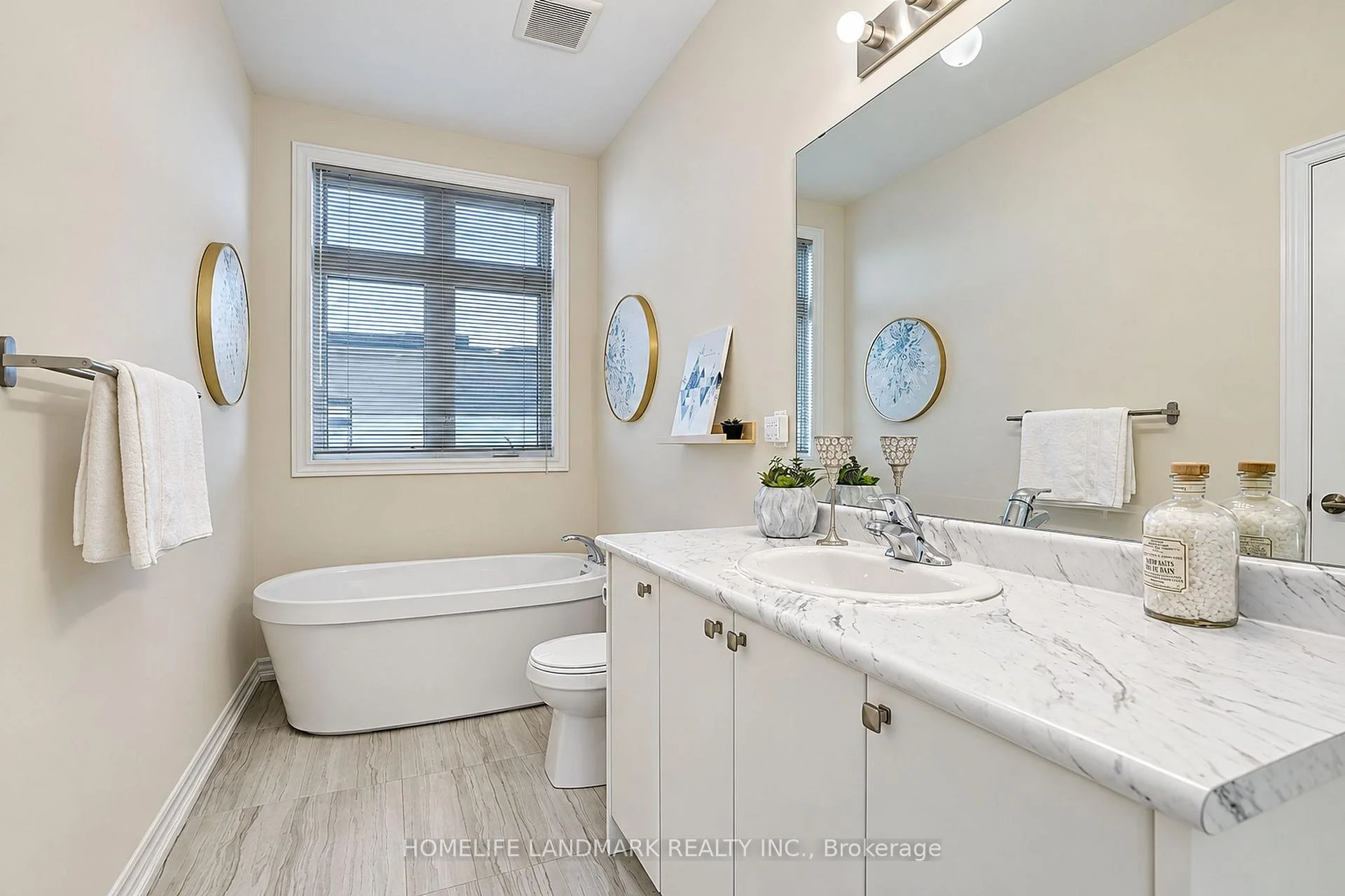 Photo 61 of 41 Golden Trail, Vaughan, Patterson — HOMEH