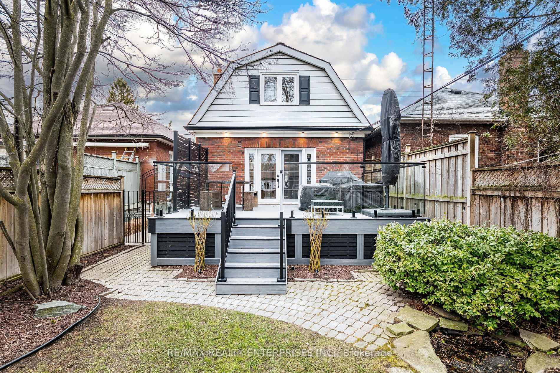 Photo 11 of Unit Upper Level, 32 Seventh Street, Etobicoke, New Toronto — HOMEH